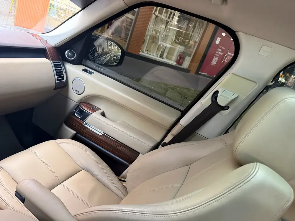 2015 Land Rover Range Rover Autobiography | GCC Specs | Pristine Condition - Image 11