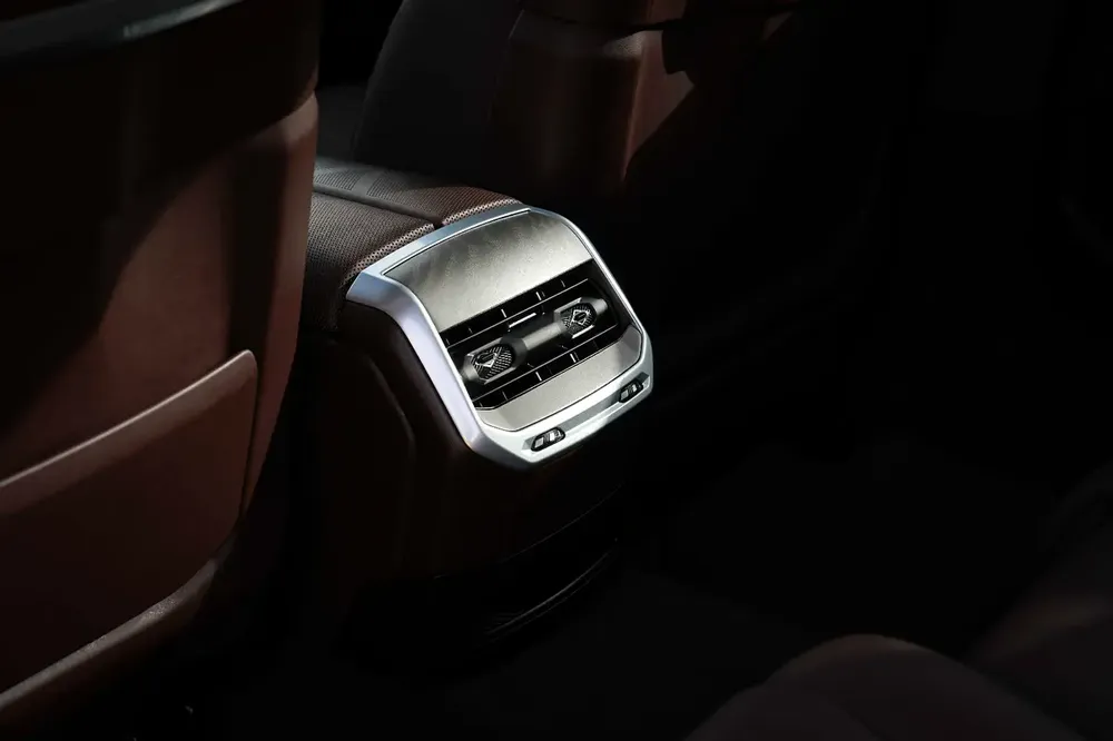 BMW 7-Series 740i Executive 2023 | Korean Specs | Pristine Condition - Image 19