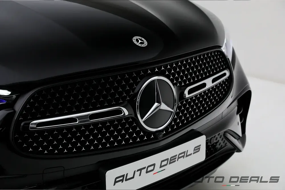 2023 Mercedes-Benz GLC 300 4MATIC | Luxury Compact SUV | Turbo Performance | Excellent Condition - Image 8