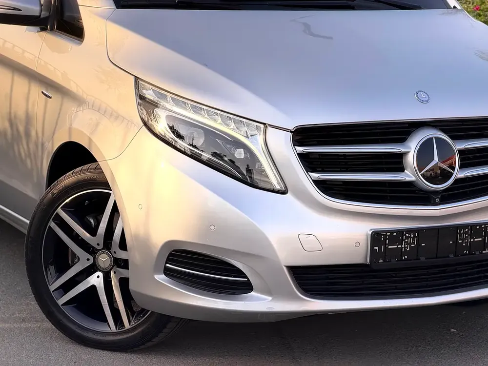 Mercedes-Benz Viano 2017 GCC Specs - Well Maintained - Image 8