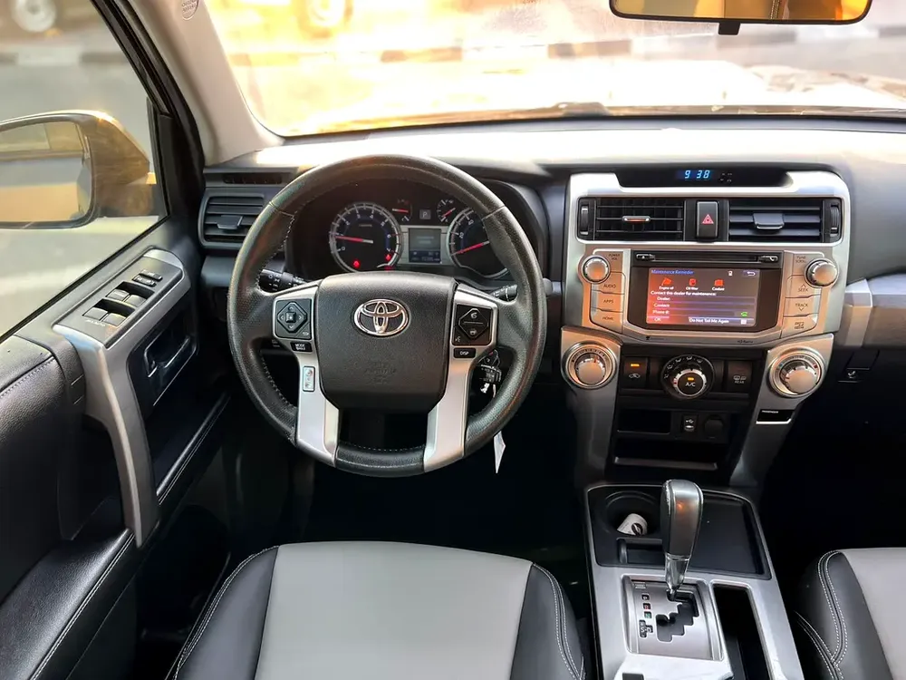 2015 Toyota 4Runner SR5 Premium - 4.0L V6 - Full Display Rear CAM  - Leather Seat - Image 12