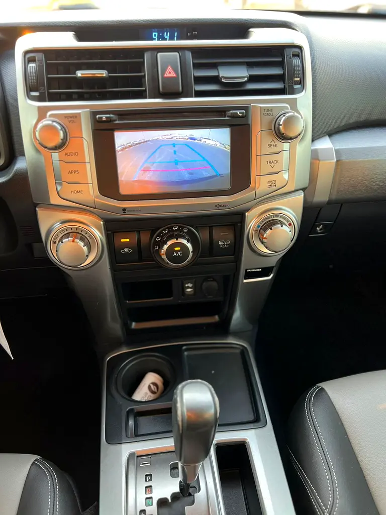 2015 Toyota 4Runner SR5 Premium - 4.0L V6 - Full Display Rear CAM  - Leather Seat - Image 17