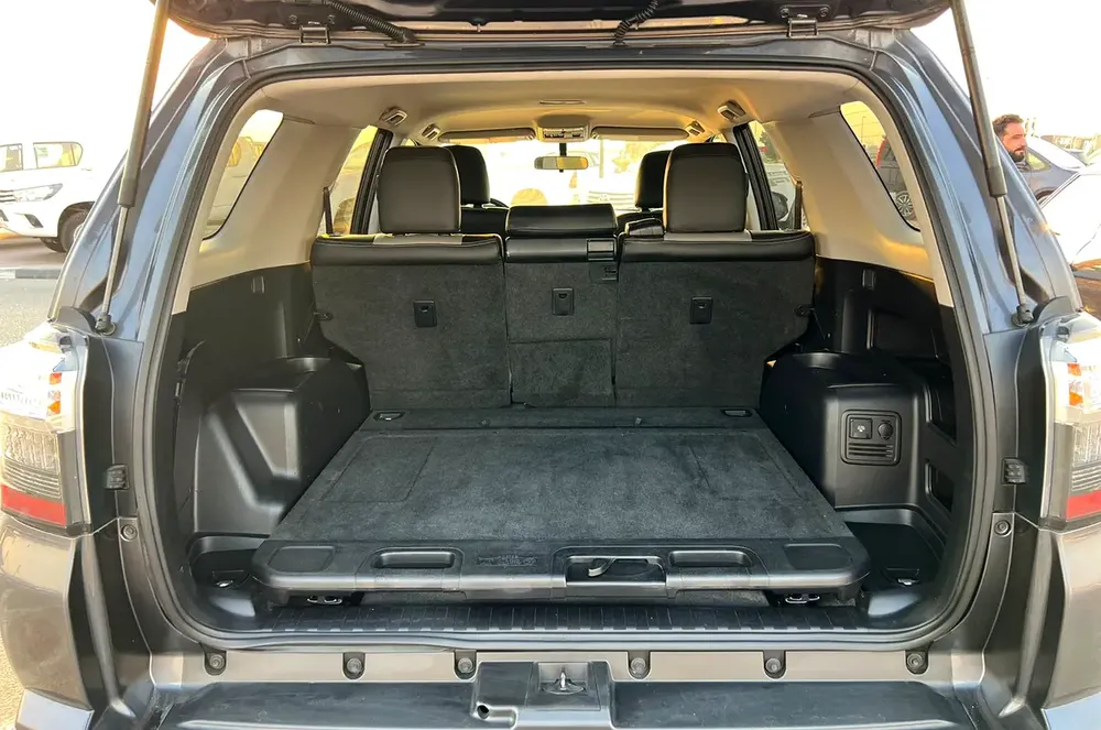 2015 Toyota 4Runner SR5 Premium - 4.0L V6 - Full Display Rear CAM  - Leather Seat - Image 19