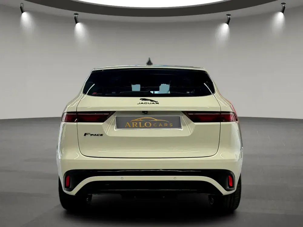 2021 Jaguar F-Pace R Dynamic SE Black - Image 6
