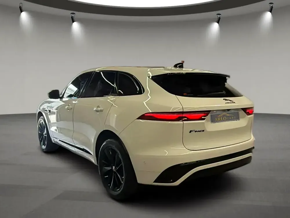 2021 Jaguar F-Pace R Dynamic SE Black - Image 7