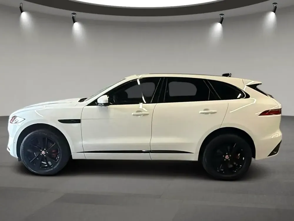 2021 Jaguar F-Pace R Dynamic SE Black - Image 8