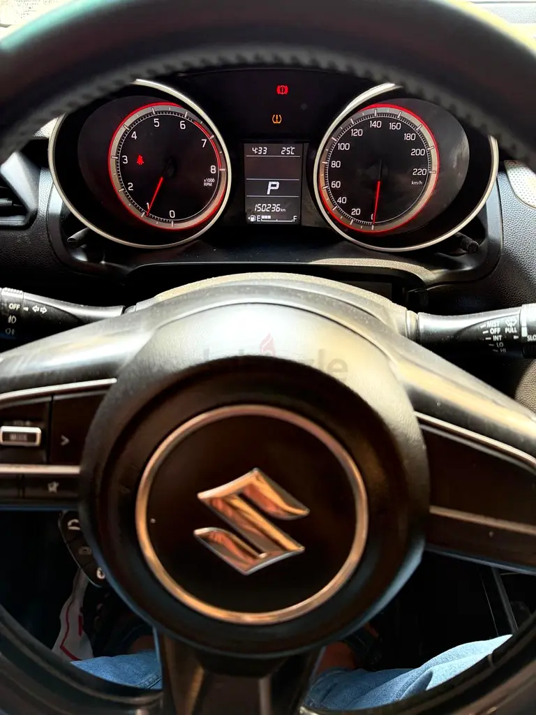 Suzuki Swift GL 2020 GCC Ur - Image 8