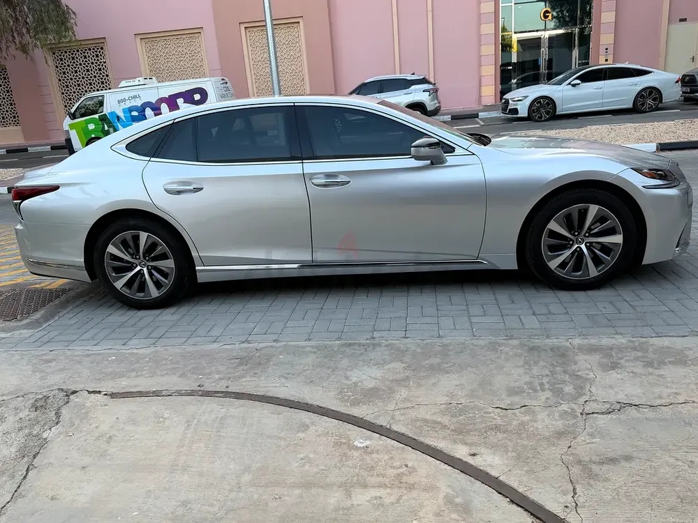 Lexus LS 350 Prestige 2018 | GCC Specs | Low Mileage - Image 4