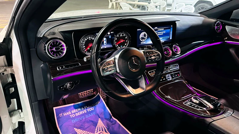 MERCEDES CLS 450 2019 US V6 FULL OPTION VERY CLEAN CAR 50000 KM ONLY!!! - Image 17