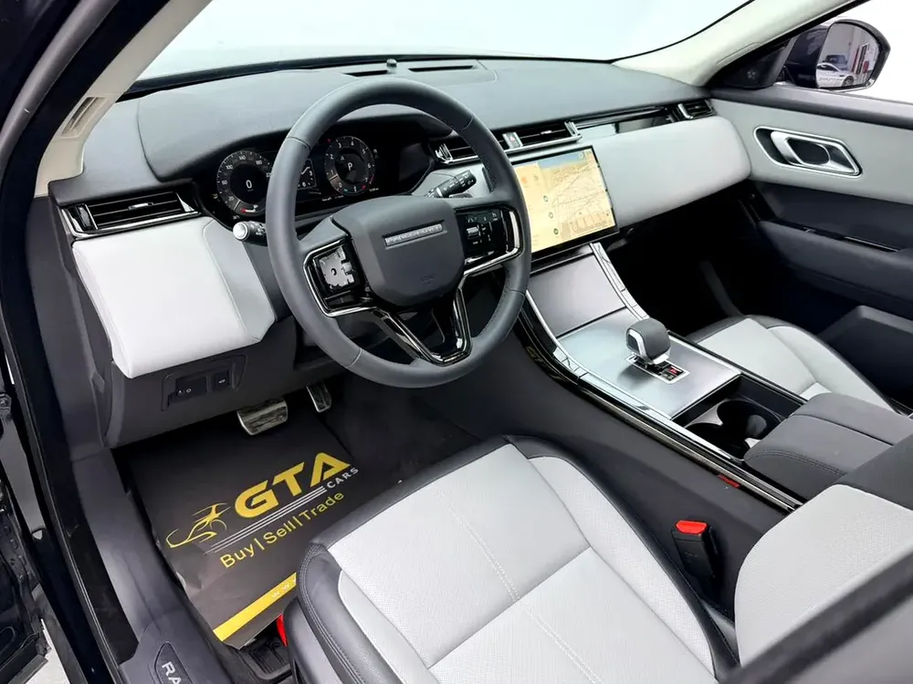 2025 Range Rover Velar P250 Dynamic SE, 2029 RR Warranty + Service Pack, Very Low Km, GCC - Image 10