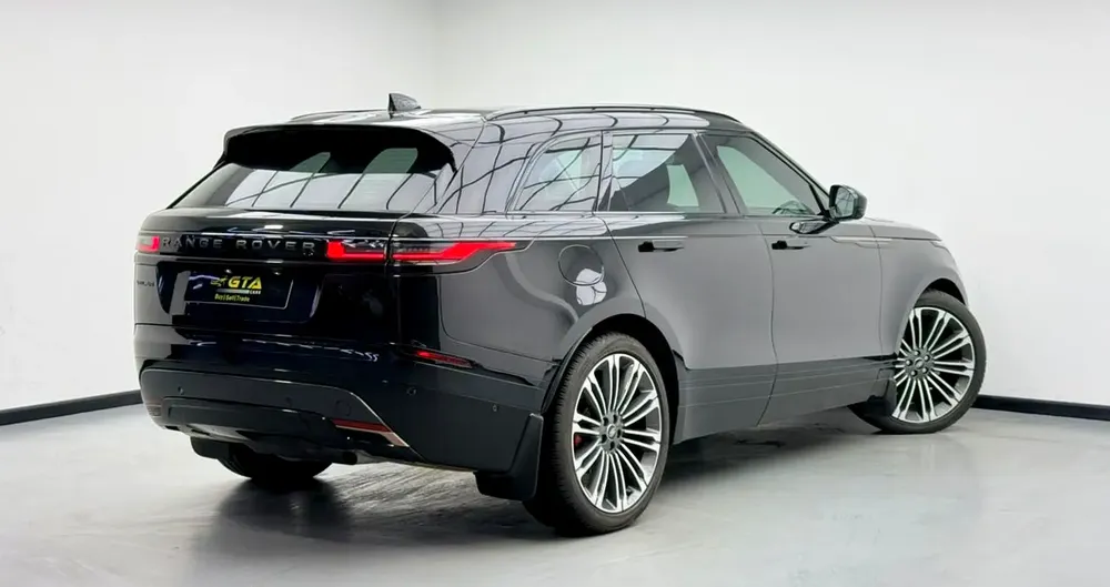 2025 Range Rover Velar P250 Dynamic SE, 2029 RR Warranty + Service Pack, Very Low Km, GCC - Image 4