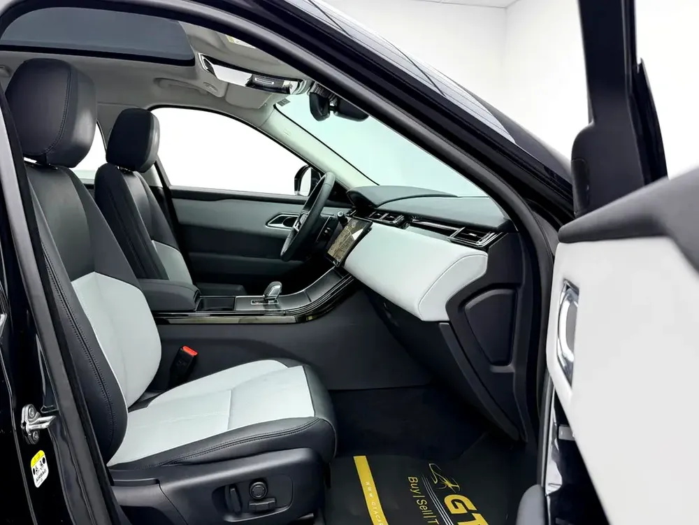 2025 Range Rover Velar P250 Dynamic SE, 2029 RR Warranty + Service Pack, Very Low Km, GCC - Image 9