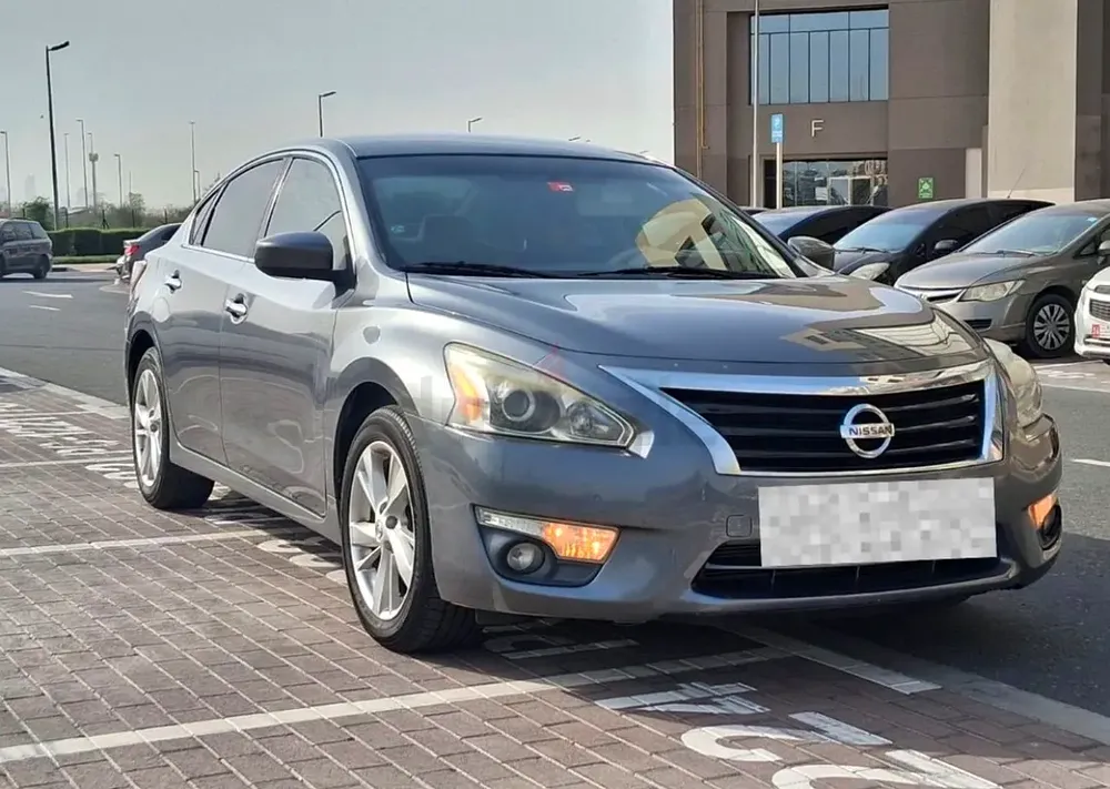 Well Maintained 2015 Nissan Altima SV - GCC Specs - Excellent Condition - Image 8