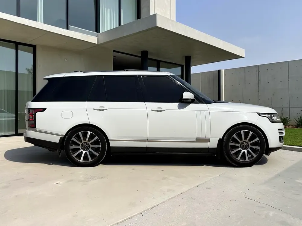 RANGE ROVER HSE 5.0L V8 | 2016 | GCC SPECS - Image 8