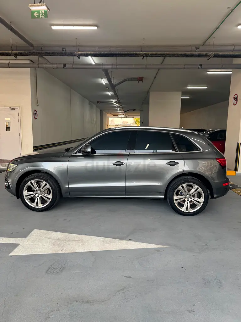 Audi Q5 40 TFSI quattro Design 2017 - GCC Specs - Excellent Condition - Image 7