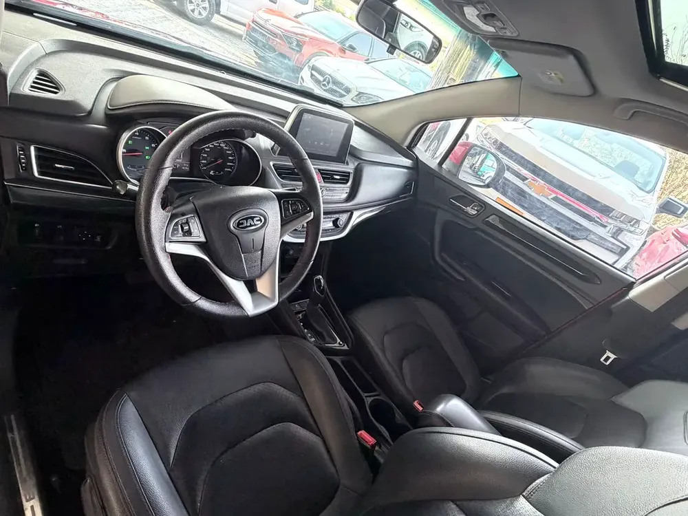 Gcc Specs, 77000 km, Service History - Image 5
