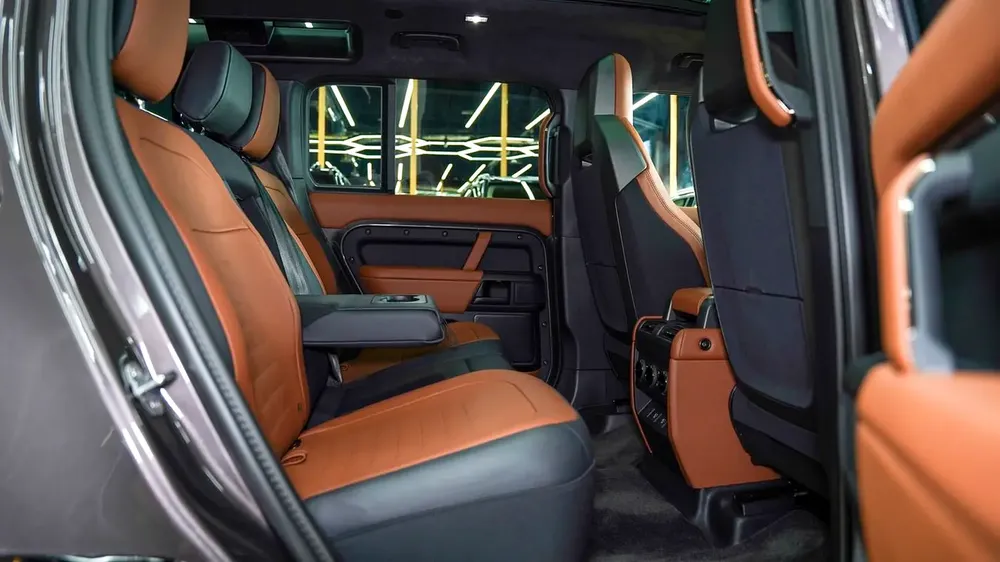 2025 Land Rover Defender 110 Octa - Brand New - Image 16