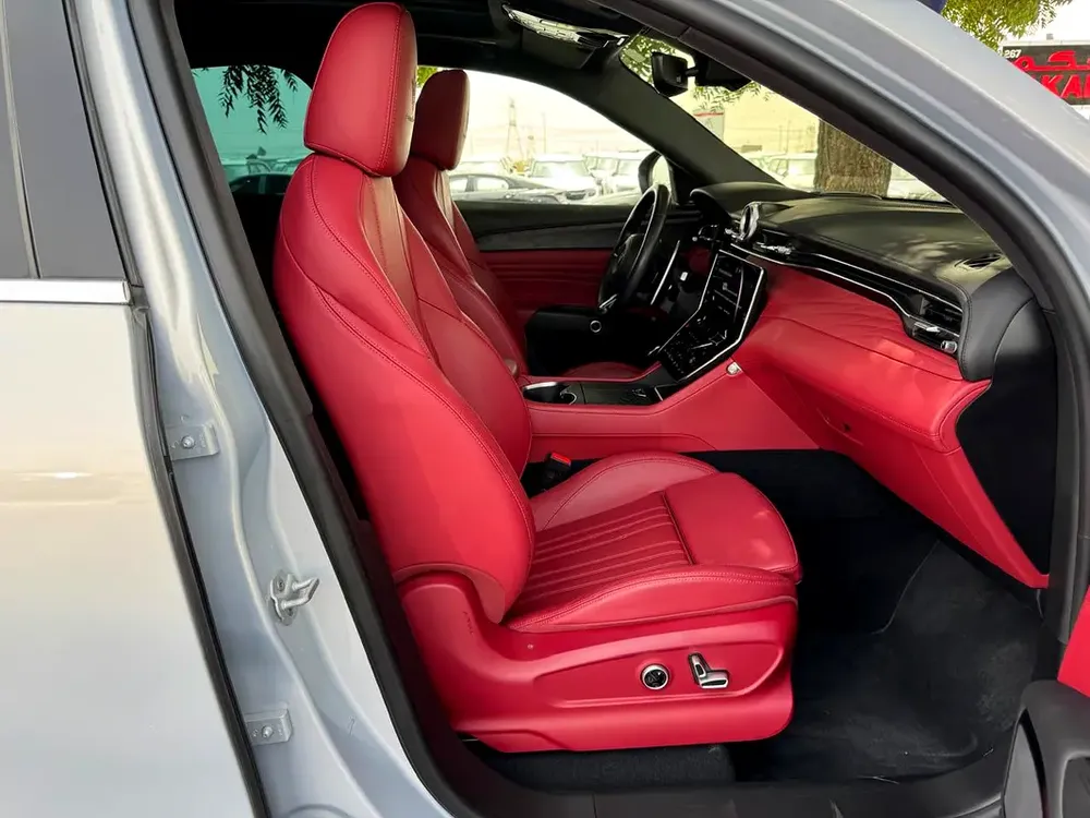 MASERATI GRECALE GT - 2023 - 2.0L ONLY 28000KM - SUPER CLEAN TITLE FRESH JAPAN IMPORT - Image 13