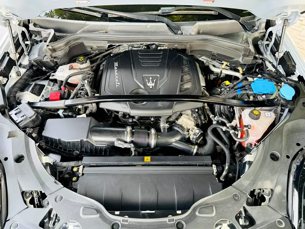 MASERATI GRECALE GT - 2023 - 2.0L ONLY 28000KM - SUPER CLEAN TITLE FRESH JAPAN IMPORT - Image 9
