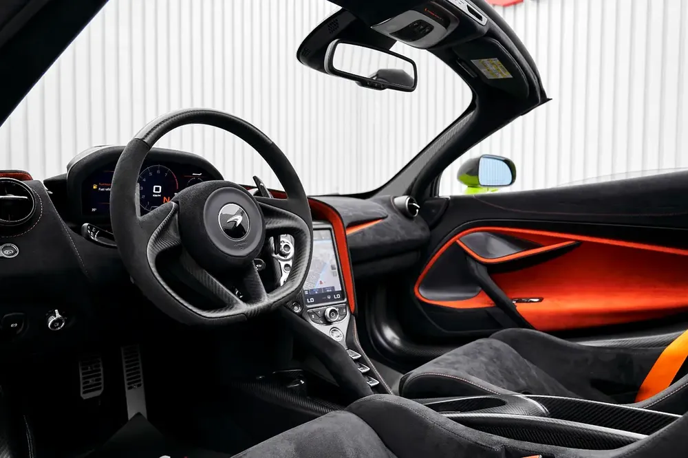 MCLAREN 765LT SPIDER, 2022, GCC, DEALER WARRANTY AND SERVICE CONTRACT, ZERO KM - Image 14