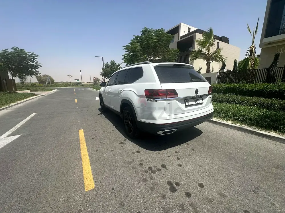 2022 Volkswagen Teramont 4MOTION | GCC Specs | Pristine Condition - Image 10