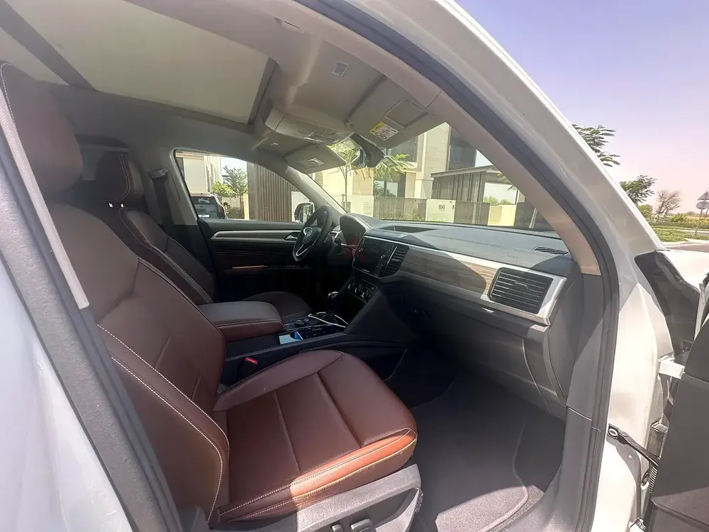2022 Volkswagen Teramont 4MOTION | GCC Specs | Pristine Condition - Image 5