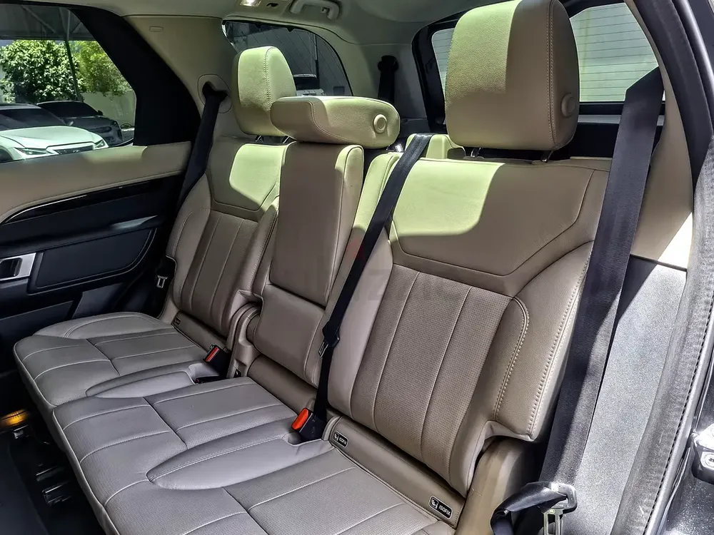 AED 1398/month | 2019 Land Rover Discovery  | GCC Specs | Ref#470802 - Image 12