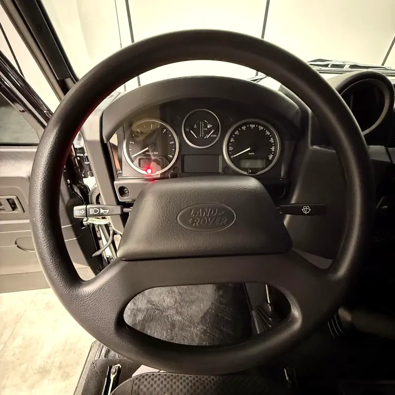 Defender Final Edition 2015 GCC ALTAYER FSH - Image 14