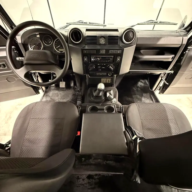 Defender Final Edition 2015 GCC ALTAYER FSH - Image 17