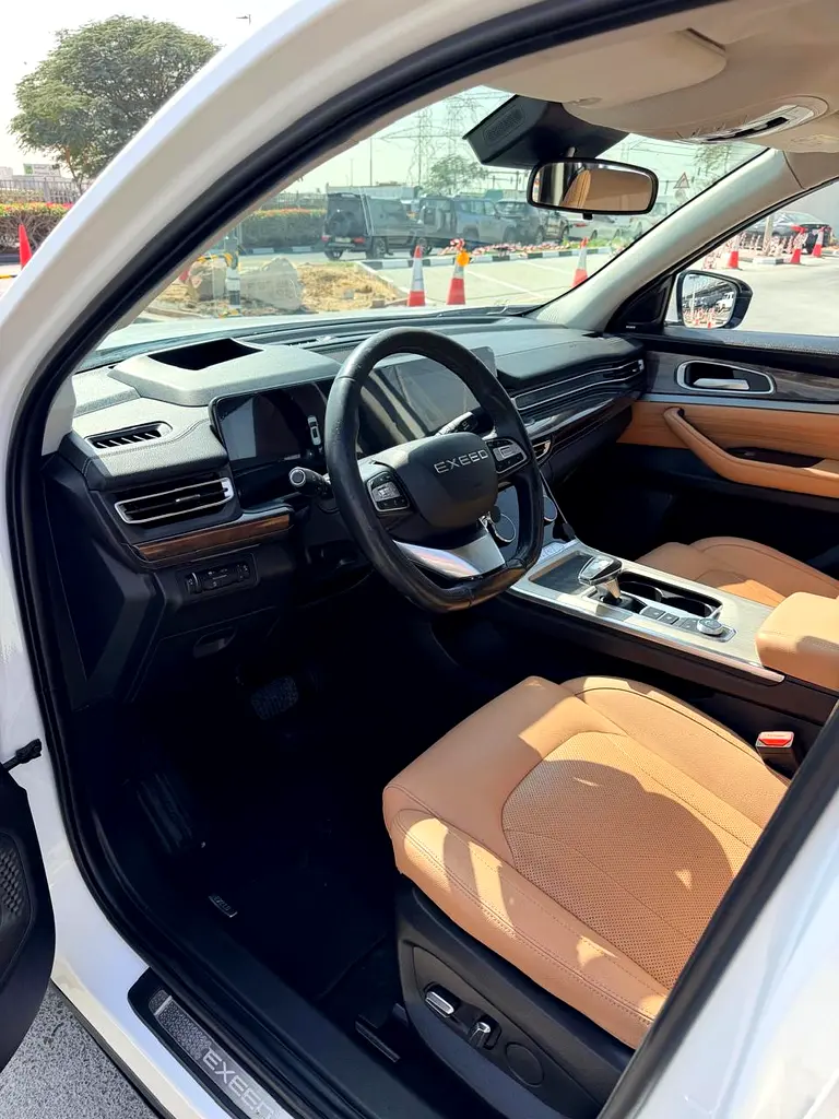 EXCEED VX AWD 400T FULL OPTION GCC SPECS SINGLE OWNER SERVICE HISTORY AVAILABLE - Image 13
