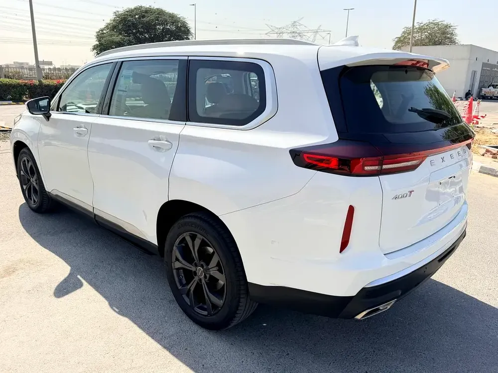 EXCEED VX AWD 400T FULL OPTION GCC SPECS SINGLE OWNER SERVICE HISTORY AVAILABLE - Image 6