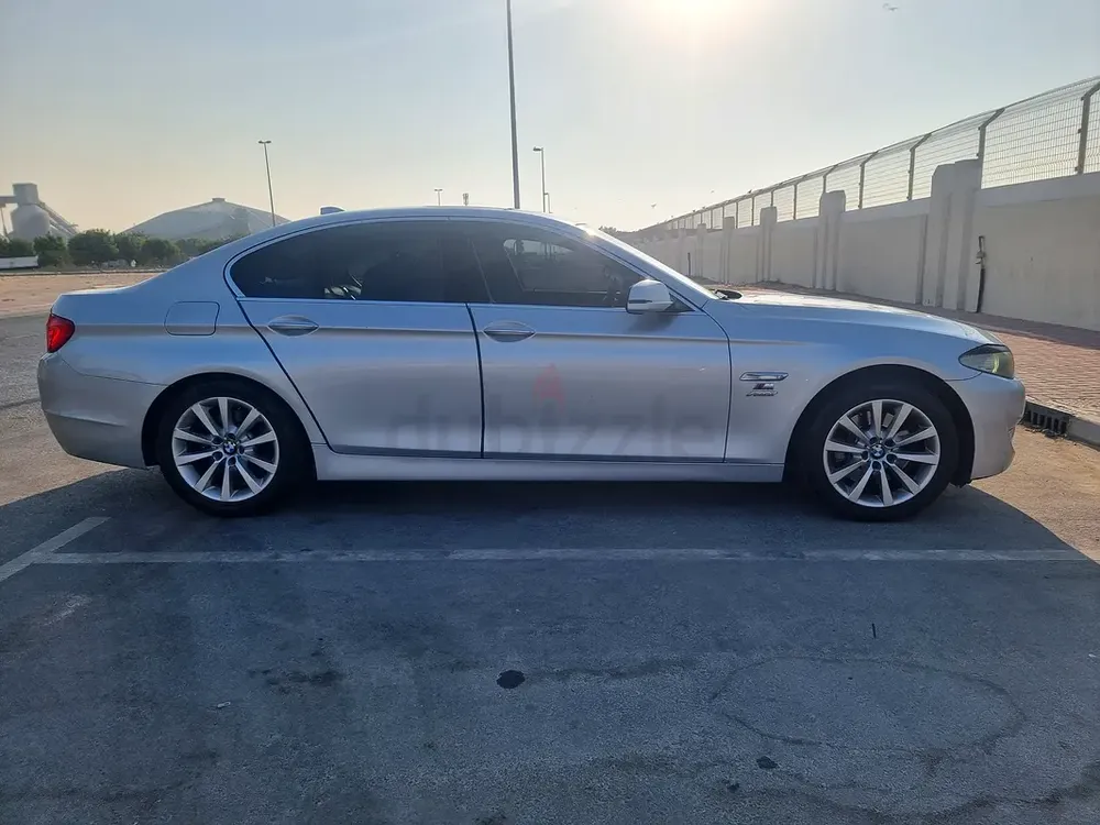 BMW 535i Executive 2011 | Excellent Condition | ~170K KM | GCC | Full Option - Image 4