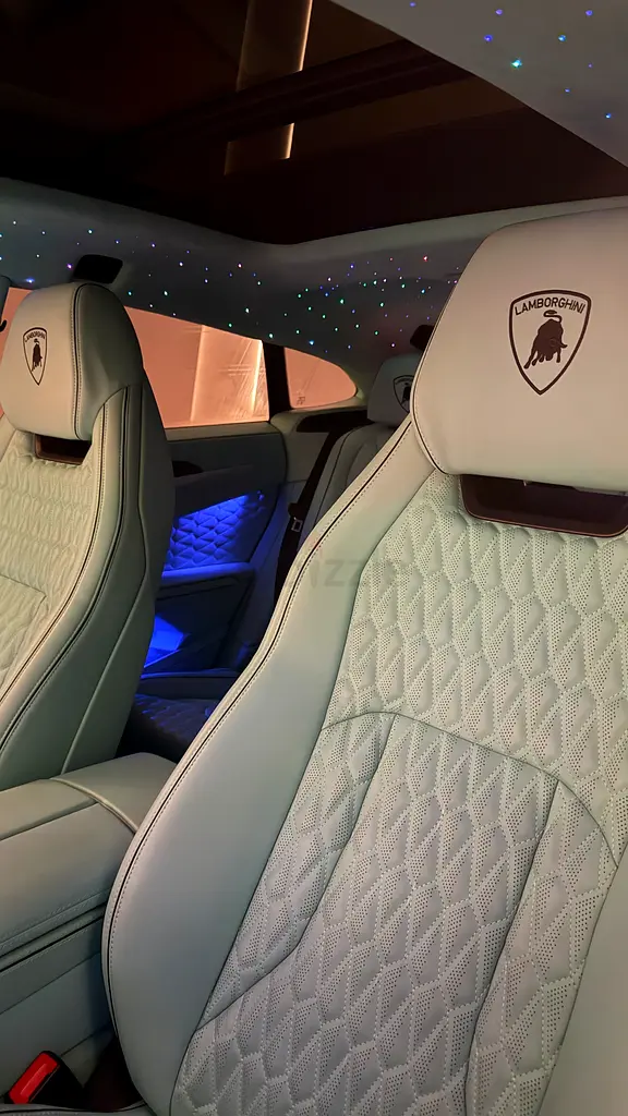 Lamborghini Urus 2019 - Image 12