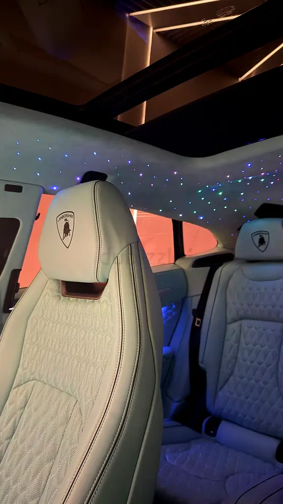 Lamborghini Urus 2019 - Image 13