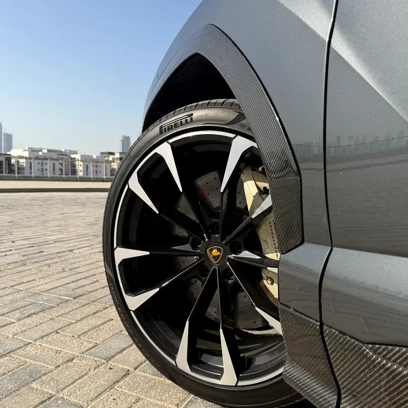 Lamborghini Urus 2019 - Image 6