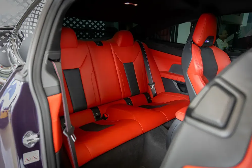 BMW M4 COMPETITION | COUPE | GCC | 5 YEARS WARRANTY | SERVICE CONTRACT | FULL CARBON FIBER 2025 - Image 16