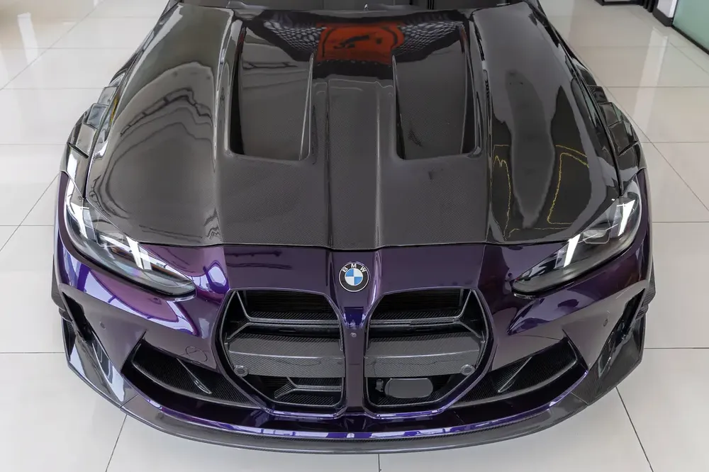 BMW M4 COMPETITION | COUPE | GCC | 5 YEARS WARRANTY | SERVICE CONTRACT | FULL CARBON FIBER 2025 - Image 4