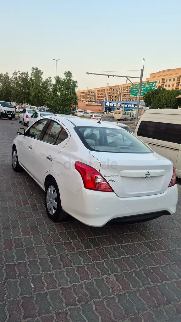 Nissan sunny - Image 12