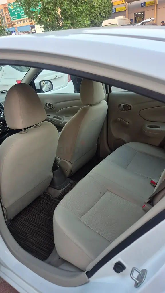 Nissan sunny - Image 7