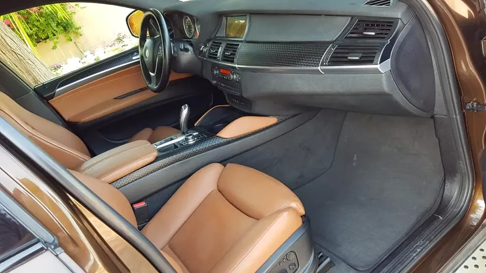 BROWN BMW X6 V6 ^  GCC ^ SPACIOUS AND DEPENDABLE VEHICLE ^ GREAT FOR FAMILIES ^ EXCELLENT PERFORMANC - Image 13