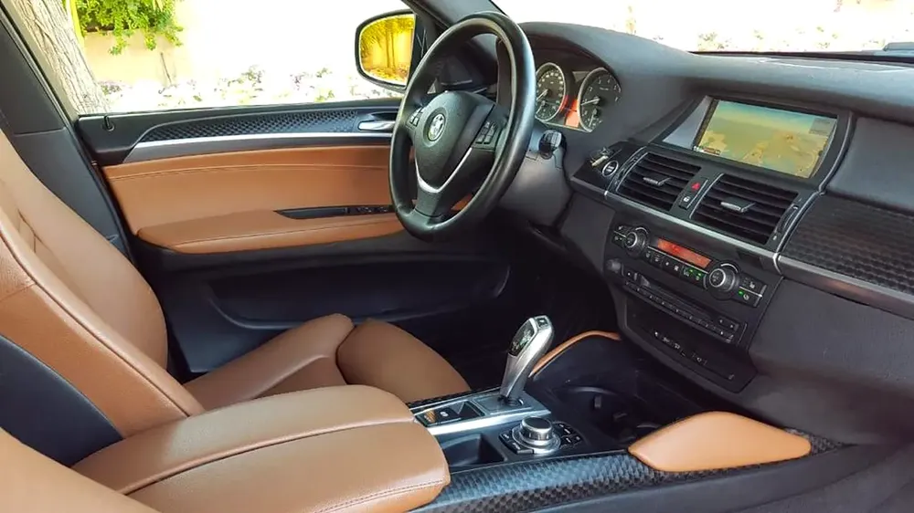 BROWN BMW X6 V6 ^  GCC ^ SPACIOUS AND DEPENDABLE VEHICLE ^ GREAT FOR FAMILIES ^ EXCELLENT PERFORMANC - Image 15