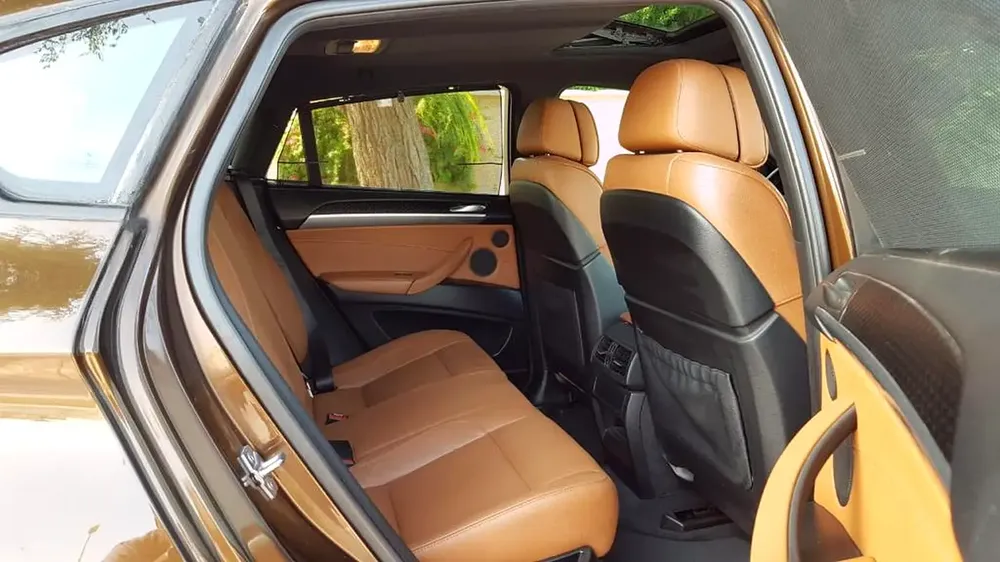 BROWN BMW X6 V6 ^  GCC ^ SPACIOUS AND DEPENDABLE VEHICLE ^ GREAT FOR FAMILIES ^ EXCELLENT PERFORMANC - Image 18