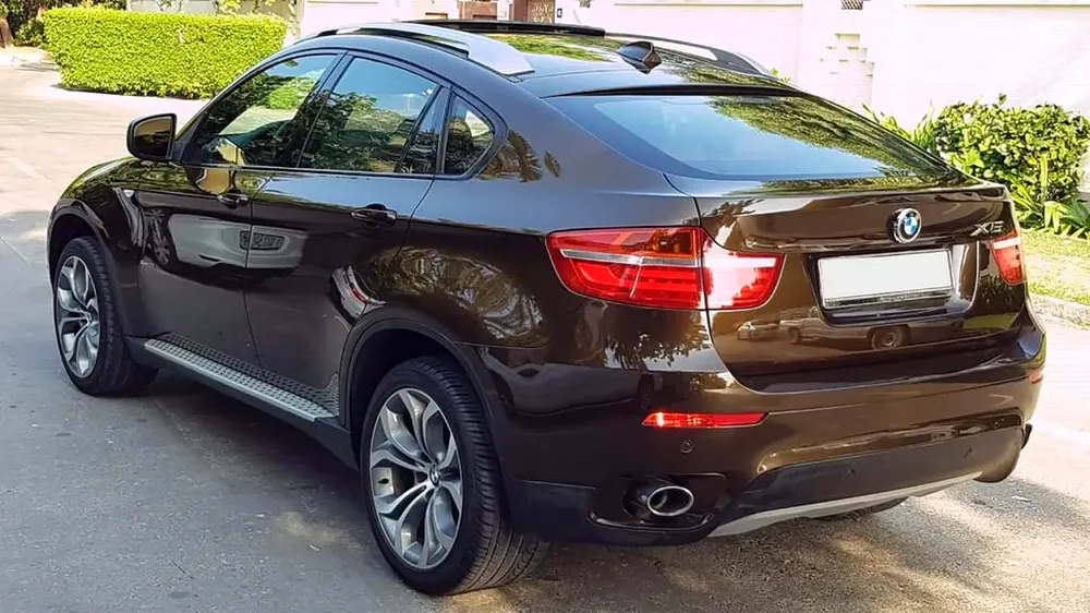 BROWN BMW X6 V6 ^  GCC ^ SPACIOUS AND DEPENDABLE VEHICLE ^ GREAT FOR FAMILIES ^ EXCELLENT PERFORMANC - Image 4