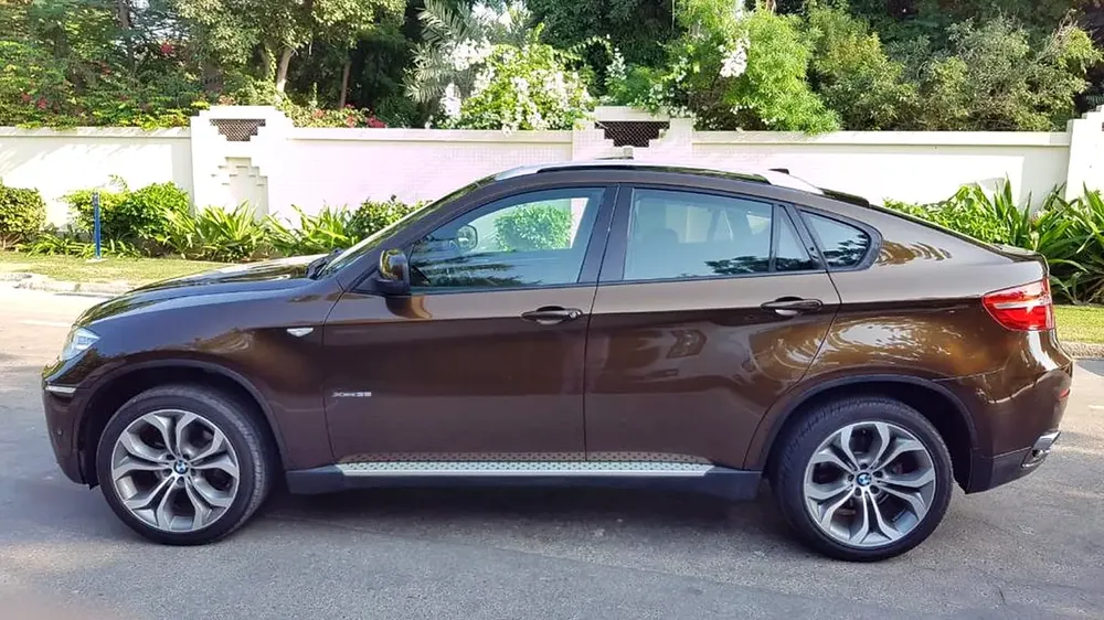 BROWN BMW X6 V6 ^  GCC ^ SPACIOUS AND DEPENDABLE VEHICLE ^ GREAT FOR FAMILIES ^ EXCELLENT PERFORMANC - Image 7