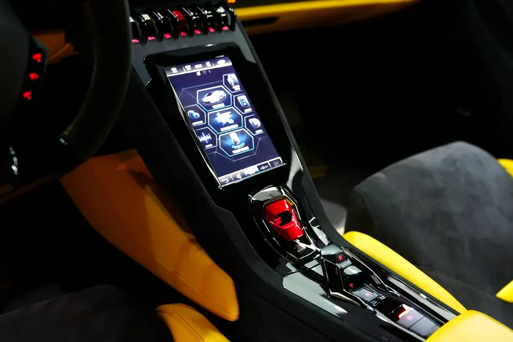 2024 Huracan Tecnica LP 640-2, Carbon Interior, Lifting System, Apple CarPlay, Dealer Warr + Serv! - Image 9