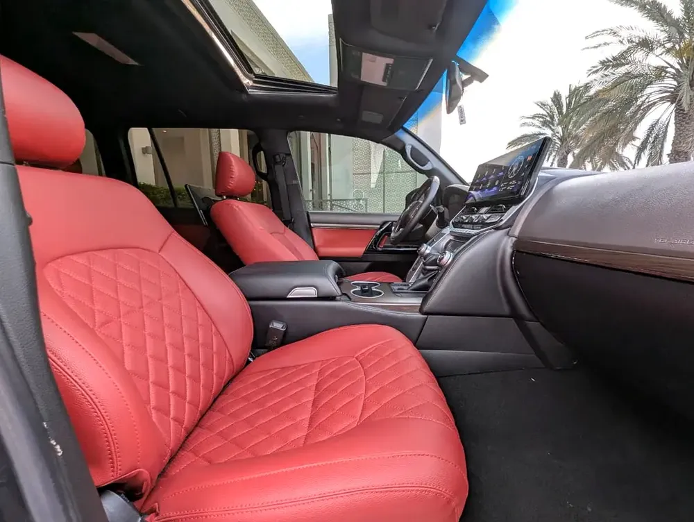 Toyota Land Cruiser 2013 Facelifted 2025 With Interior and Exterior GXR V6 Full Option - GCC Specs - Image 11