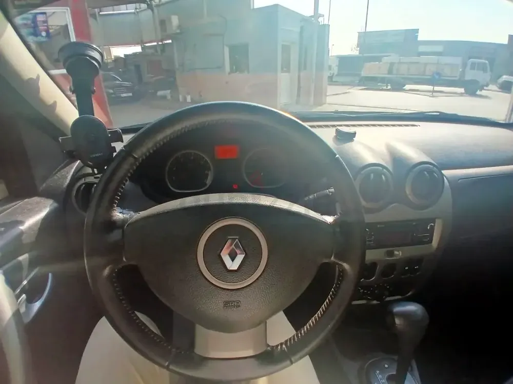 Renault Duster 2.0L Automatic – Good Condition – Ready to Drive - Image 6