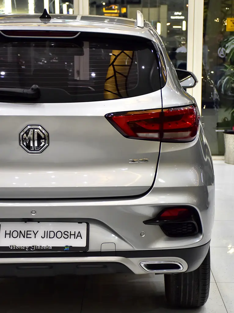 AED 507 EMi for 5Yrs | MG ZS ( 2022 Model ) in Silver Color GCC Specs - Image 9