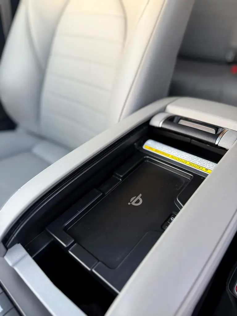 2020 Toyota Highlander XLE Full Option 3.5L V6  - SunRoof - Full Radar System - 7 Seater -Push Start - Image 14