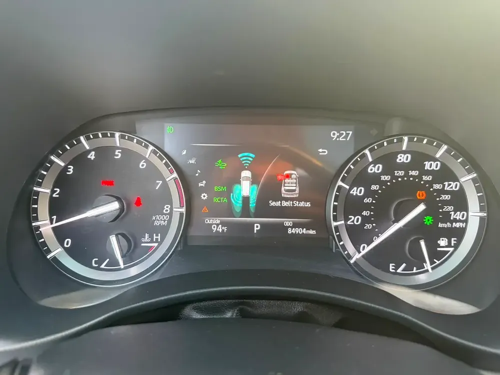 2020 Toyota Highlander XLE Full Option 3.5L V6  - SunRoof - Full Radar System - 7 Seater -Push Start - Image 19